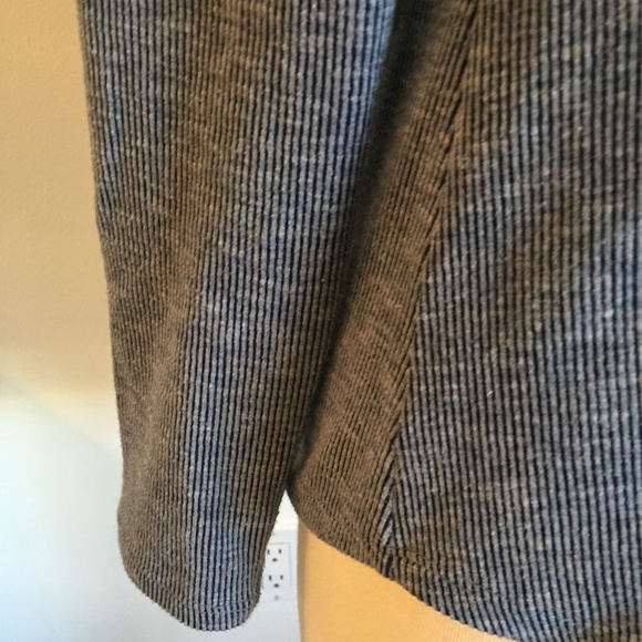 🖤 💙 Veronica M Long Sleeve Top – The Dress Code: Blue-ish Gray-ish Chic 💙 🖤 - Picture 3 of 8